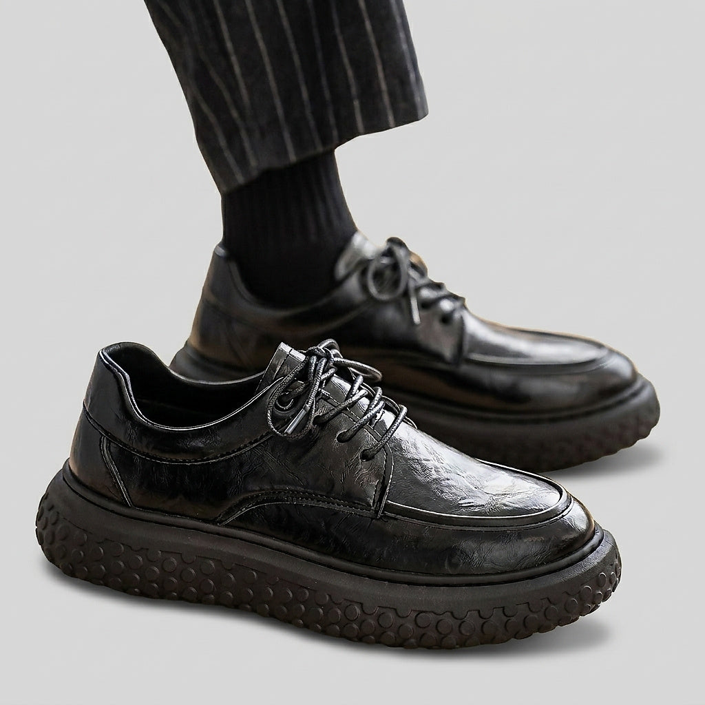 Men’s Lace-Up Oxfords with Thick Textured Soles