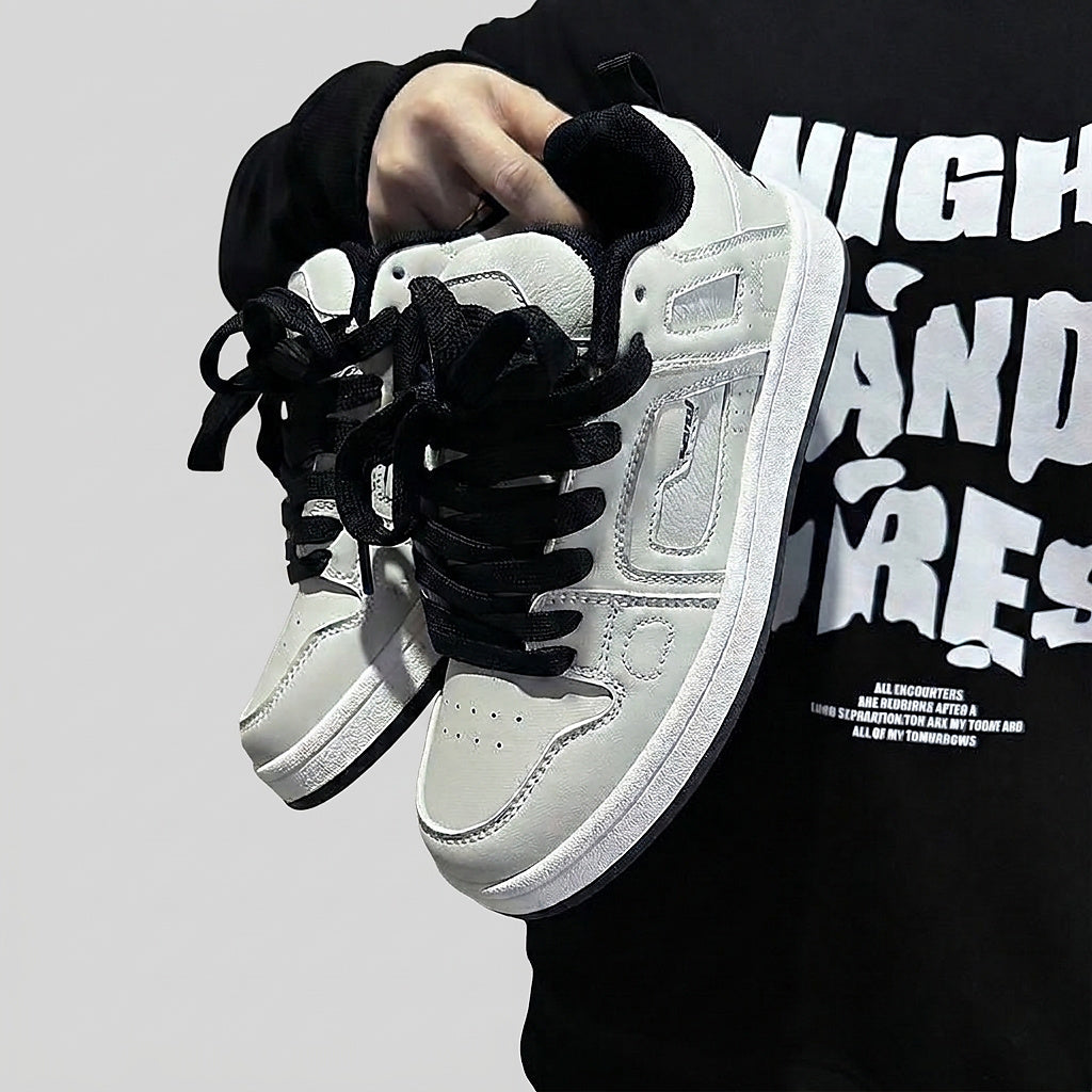Women’s Skate Shoes Low Top Lace Up Sneakers