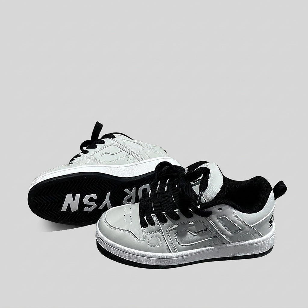 Women’s Skate Shoes Low Top Lace Up Sneakers