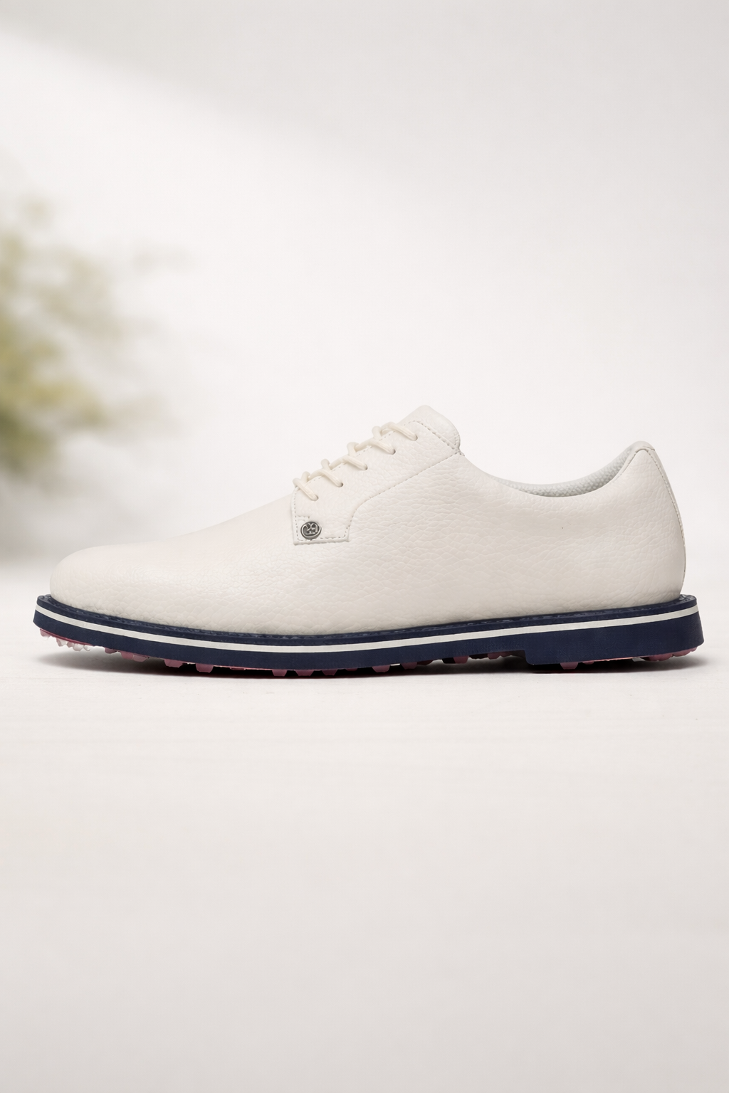 Men's Classic Grip Golf Shoes | Stylish