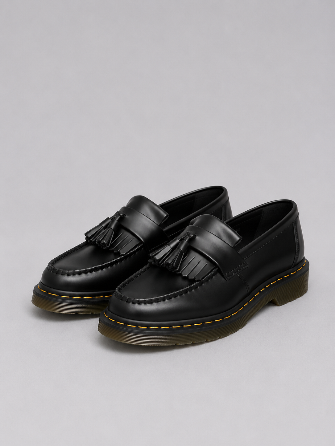 Men's Smart Casual Slip-On Loafers with Tassel Detail Stylish Everyday Footwear