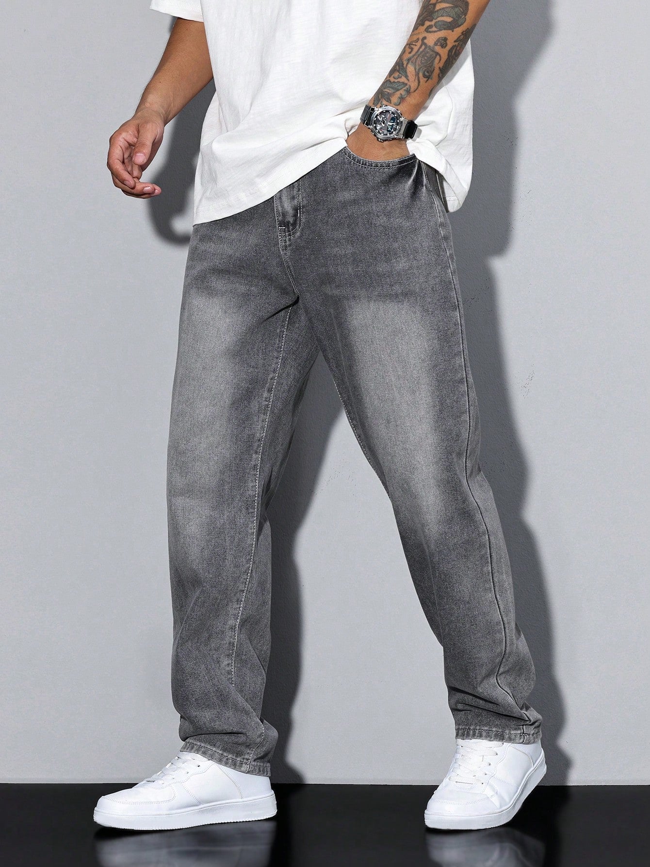 Men's Classic Casual Jeans | Straight Leg