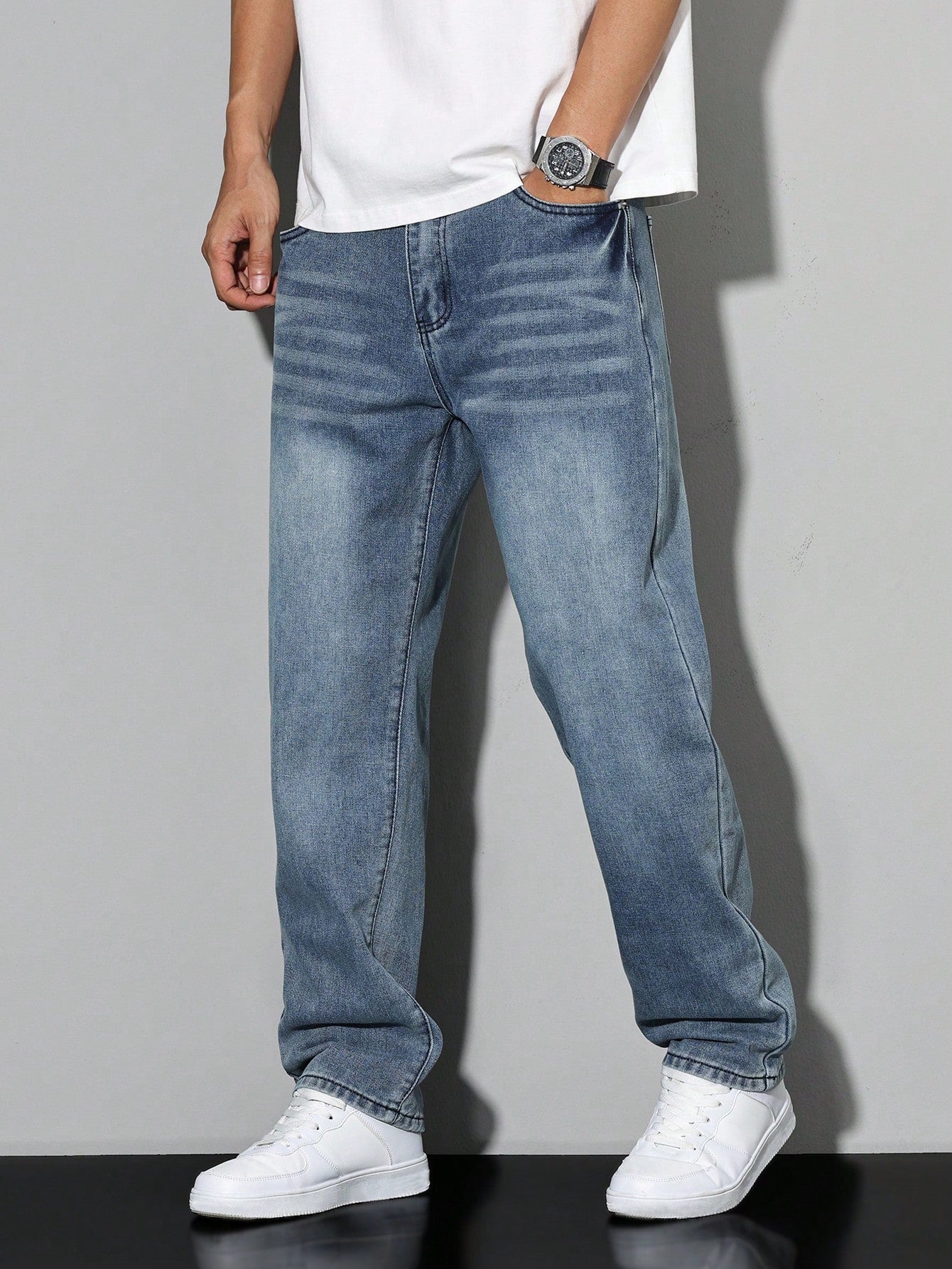 Men's Classic Casual Jeans | Straight Leg