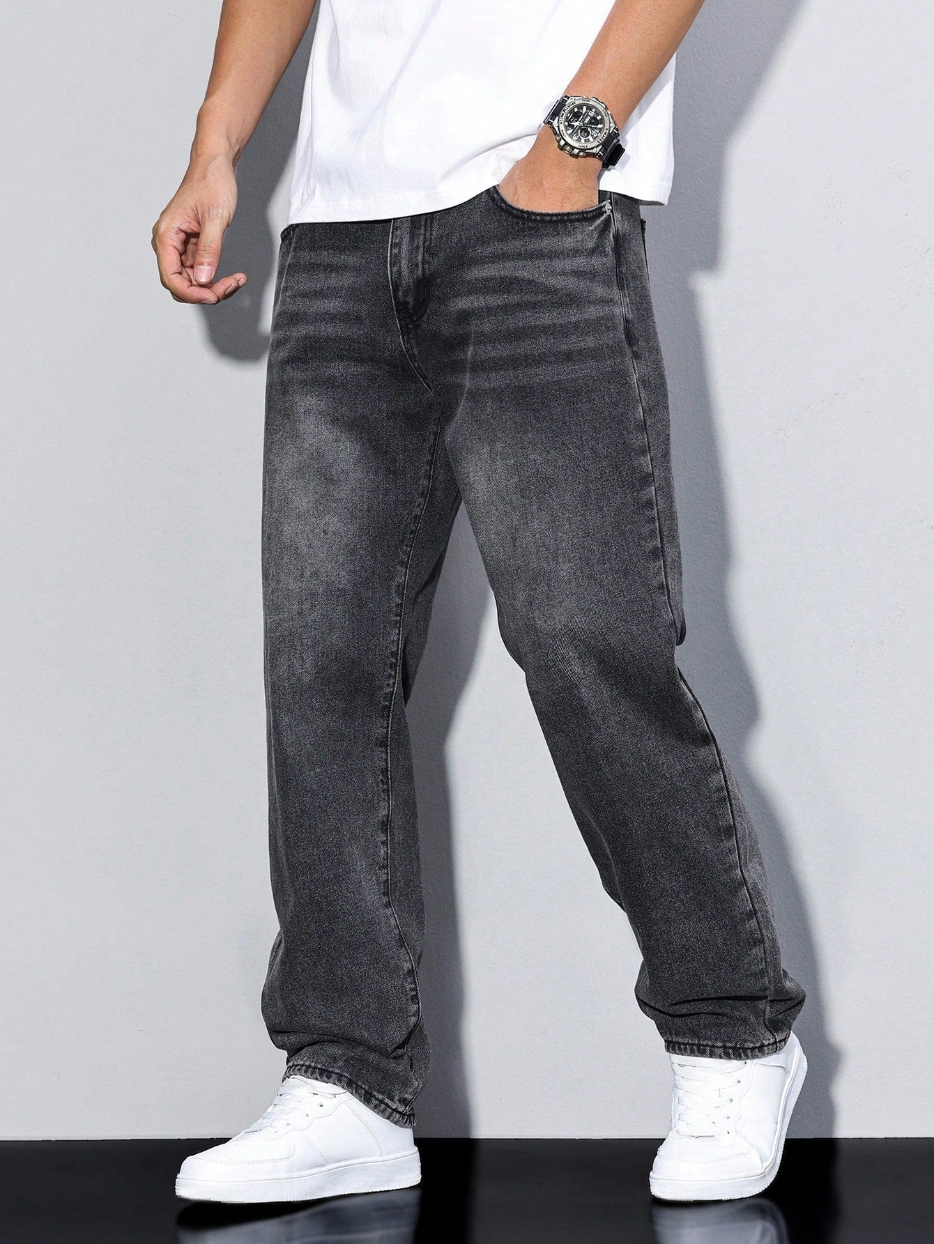 Men's Classic Casual Jeans | Straight Leg