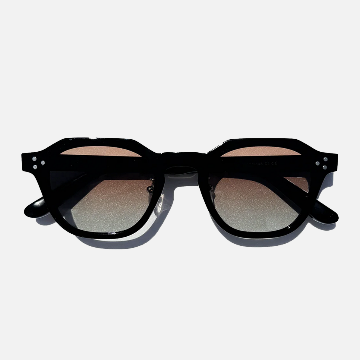 Men’s Stylish Silver Gradient Sunglasses | Panto Frame Design