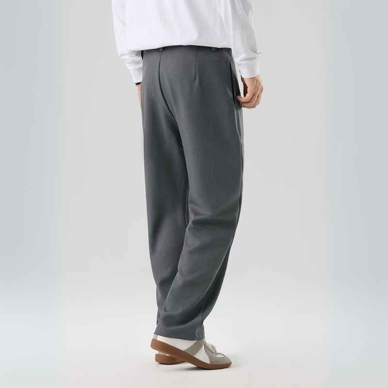 Men's Wide Leg Pleated Trousers