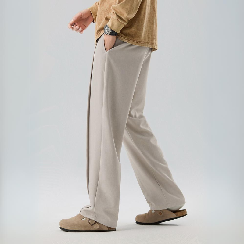 Men's Wide Leg Pleated Trousers