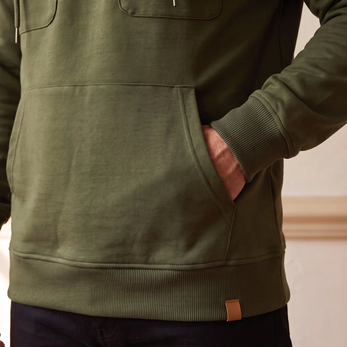 Men's Casual Hoodie with Flap Pockets Relaxed Fit Long Sleeve Everyday Wear