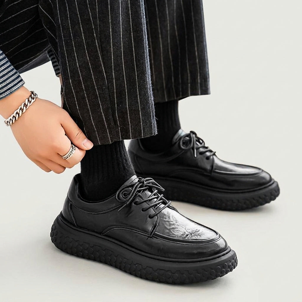 Men’s Lace-Up Oxfords with Thick Textured Soles