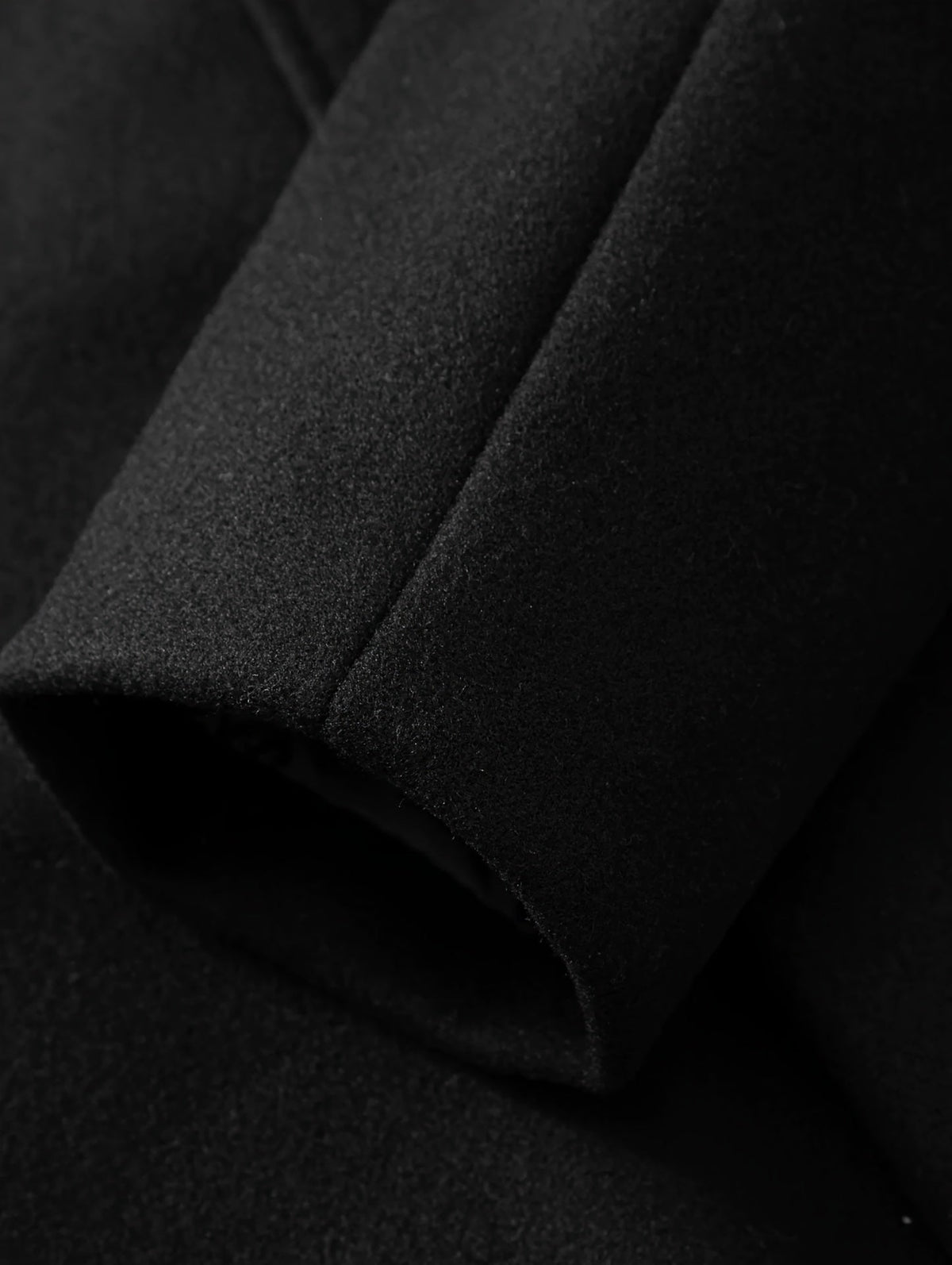 Men's Mid-Length Lapel Coat Tailored Fit Classic Style Button Closure Casual