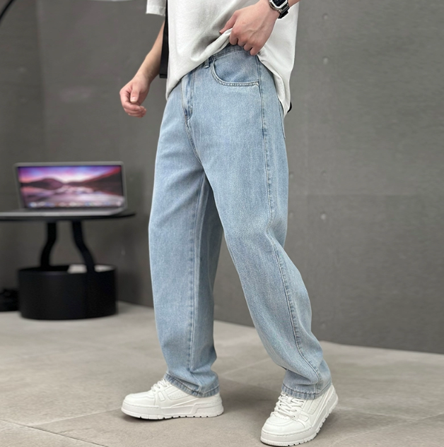 Men’s Loose Fit Straight Leg Jeans